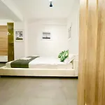 Near Old Town Apartamento *