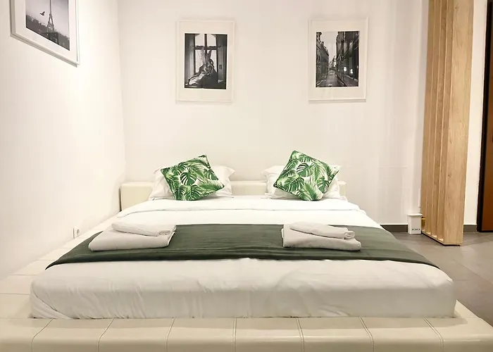 Apartment Near Old Town